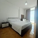 Daire Spacious Sea View Saranda