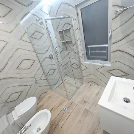 Spacious Sea View Apartament Saranda